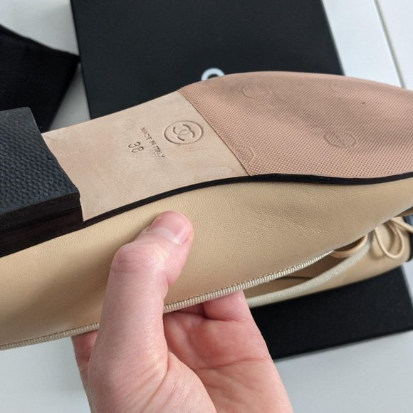 CHANEL Ballerinas in leather - Picture 12 of 12